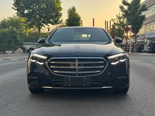 Mercedes-Benz E-Class 2024