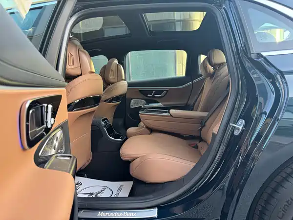 Mercedes-Benz E-Class 2024