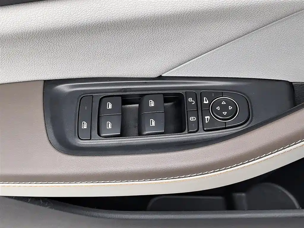BYD Qin PLUS 2023 — фото 9
