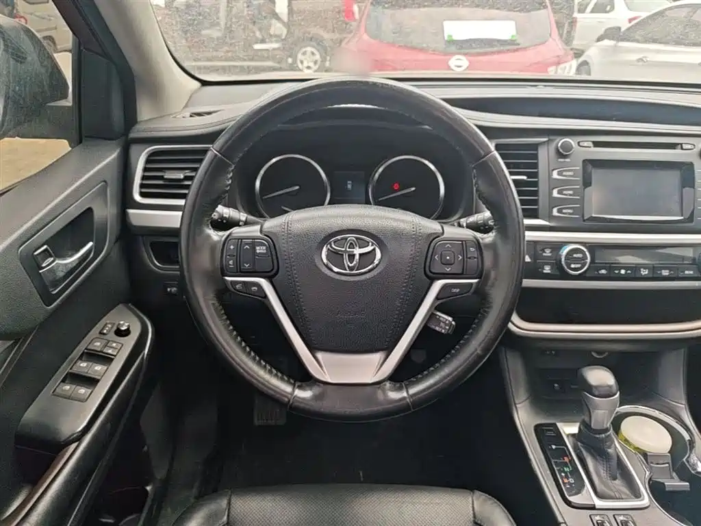 Toyota Highlander 2016 — фото 11