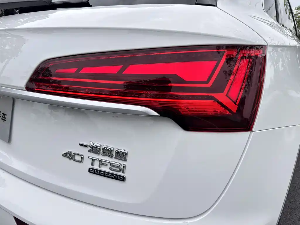 Audi Q5L 2021 — фото 15