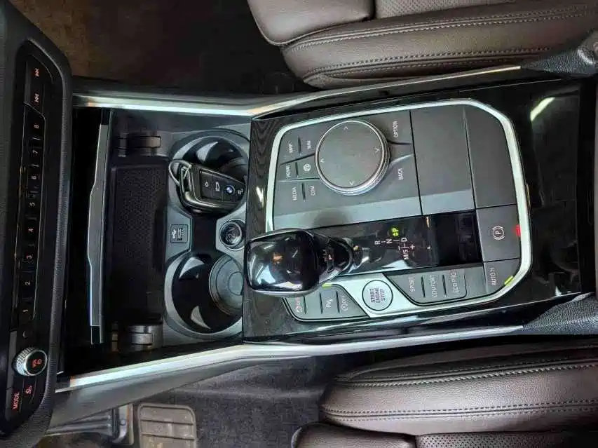 BMW 3 Series 2022 — фото 11