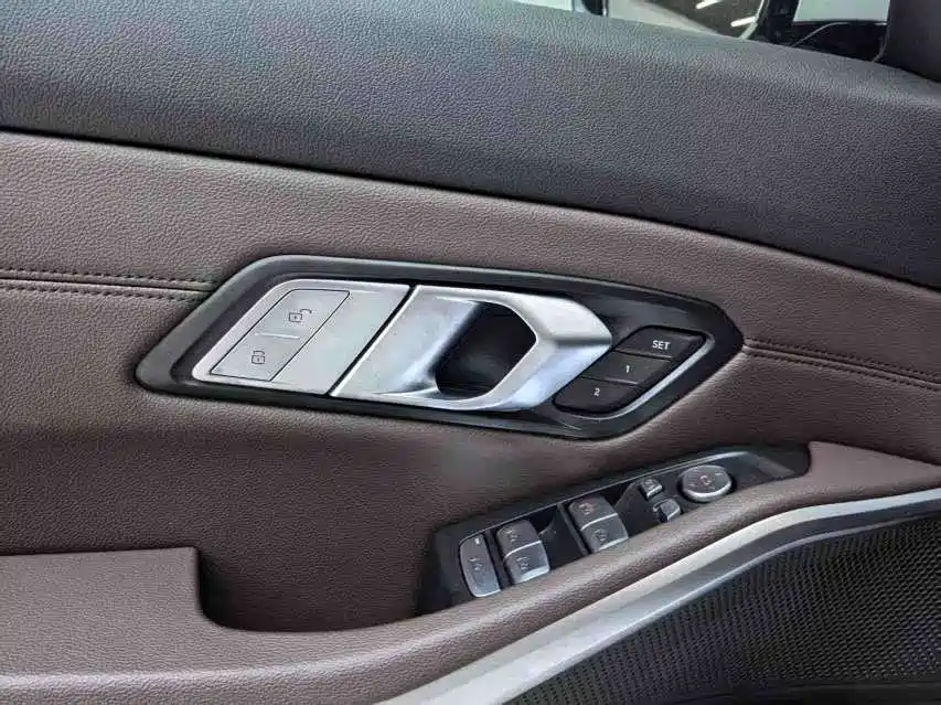 BMW 3 Series 2022 — фото 10