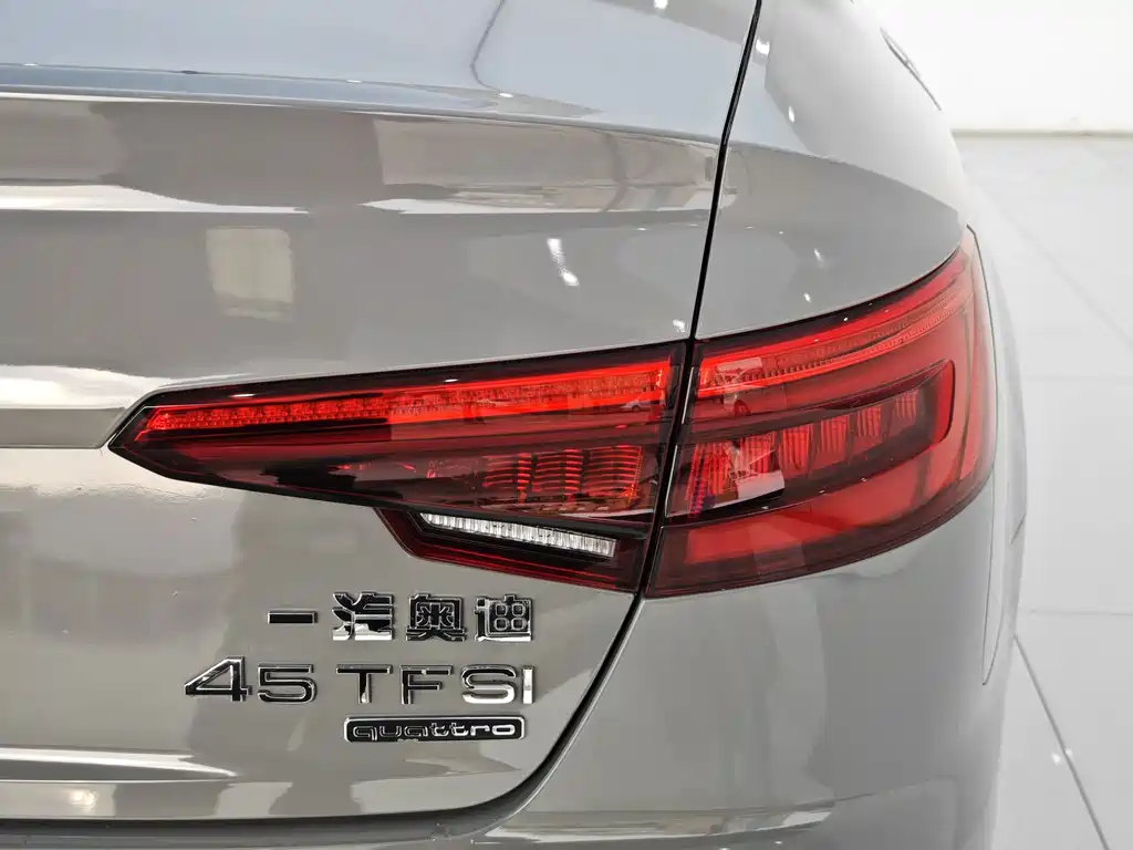 Audi A4L 2017 — фото 23