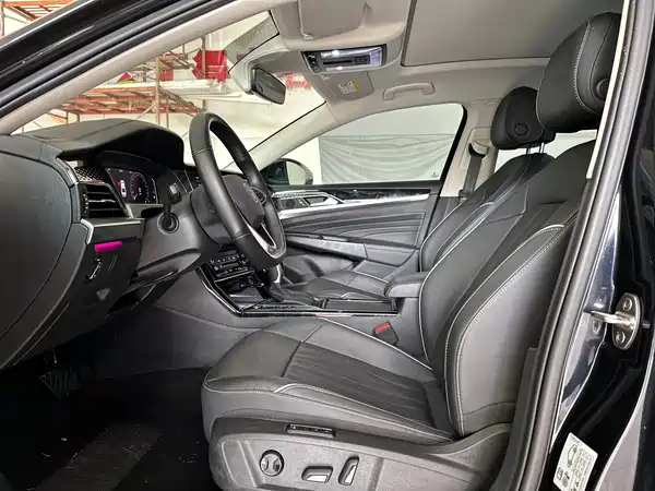 Volkswagen Passat 2023