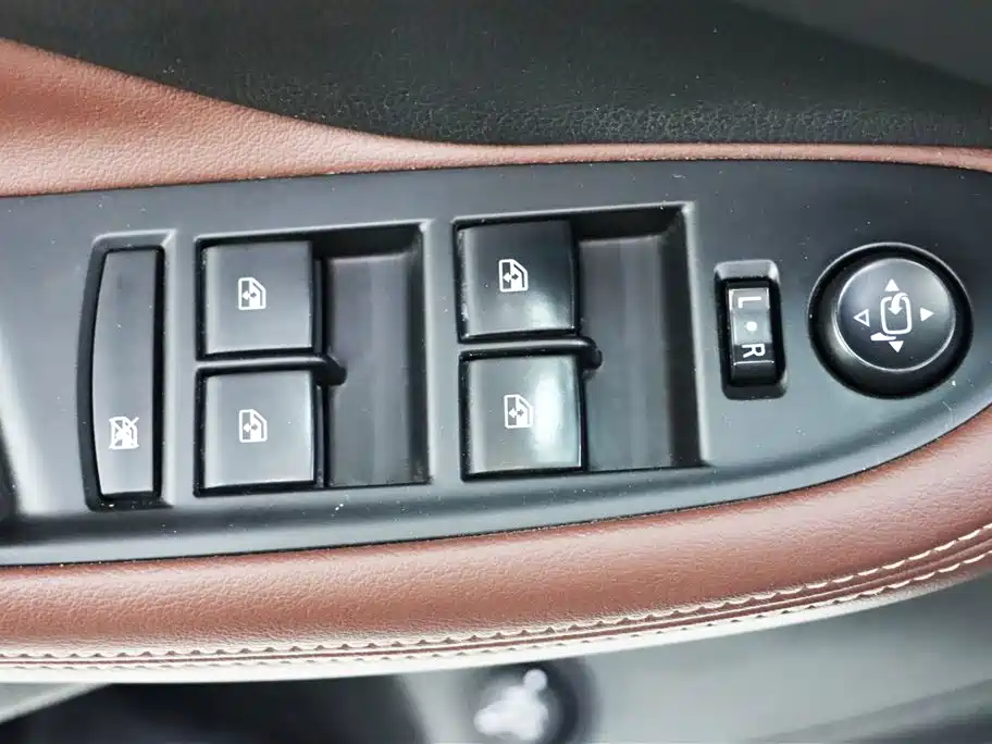 Buick Envision Plus 2018 — фото 12
