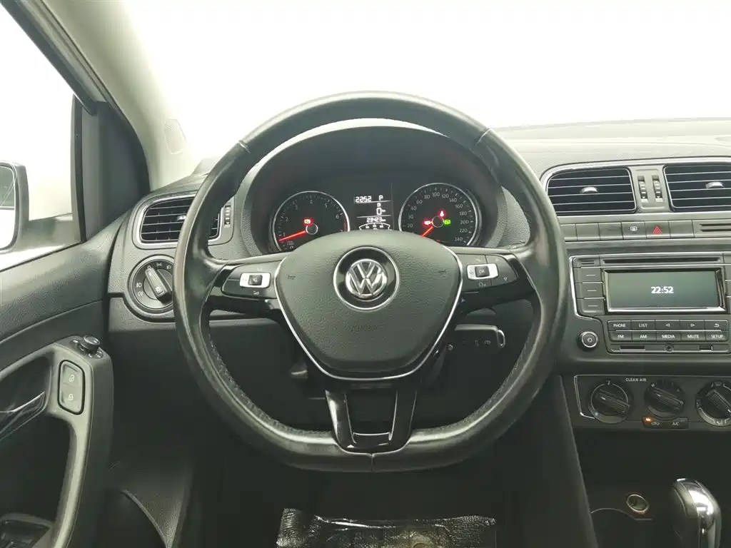 Volkswagen Polo 2018 — фото 11
