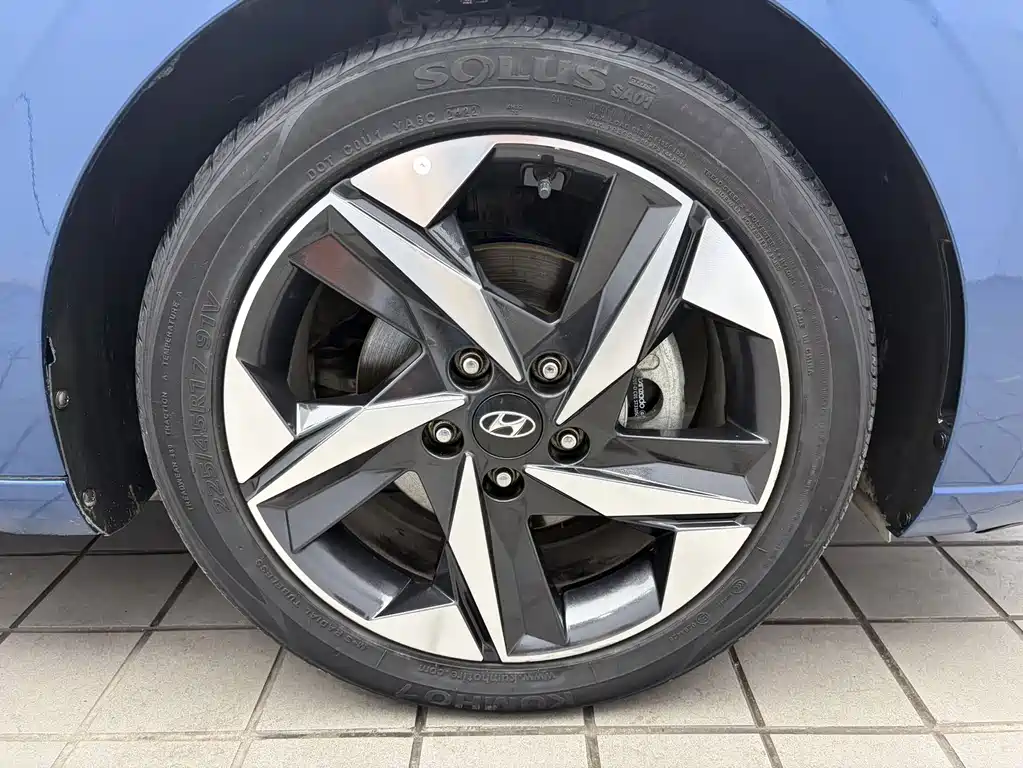 Hyundai Elantra 2022 — фото 20
