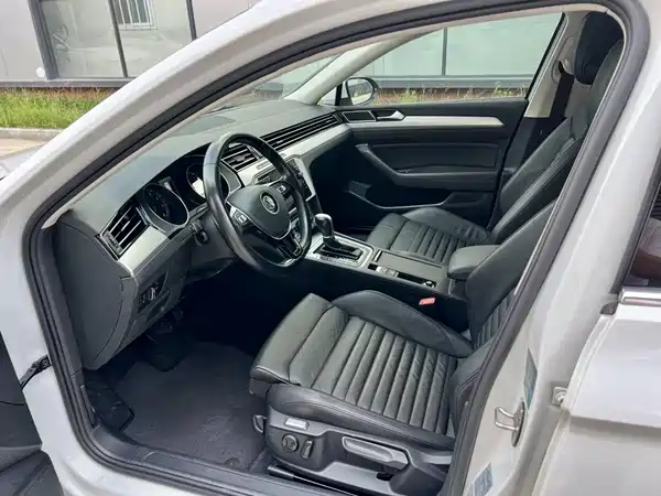 Volkswagen Viloran 2019