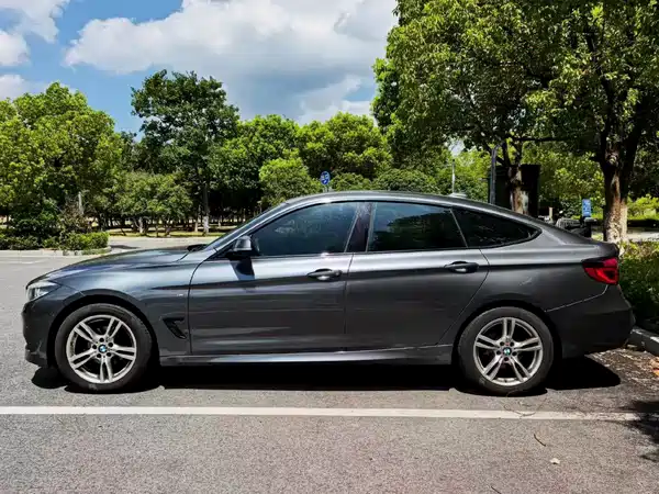 BMW 3 Series GT 2019