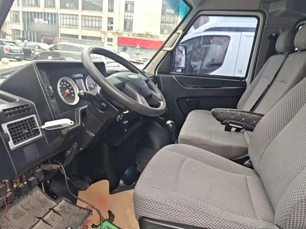 Iveco Proud 2020 — фото 15