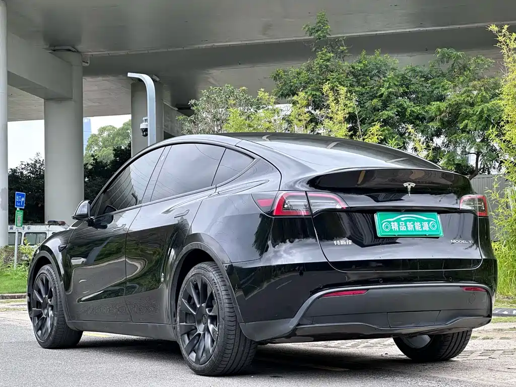 Tesla Model Y 2022 — фото 4