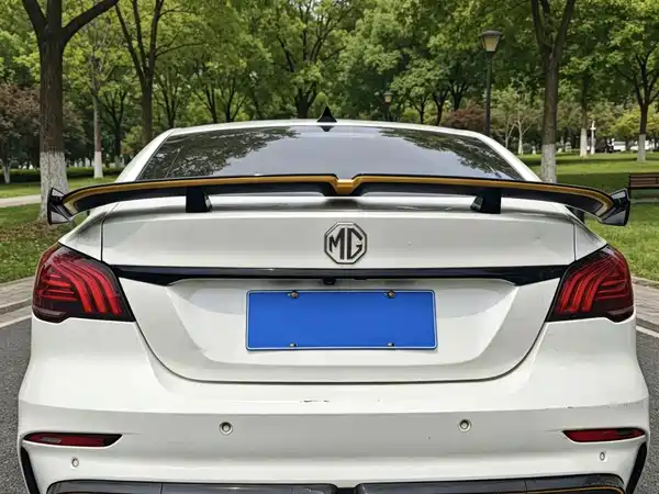 MG6 2022
