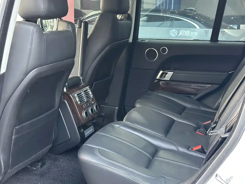 Land Rover Range Rover 2018 — фото 10