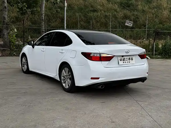 Lexus ES 2013