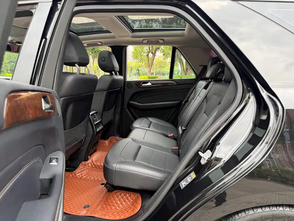 Mercedes-Benz M-Class 2015 — фото 16