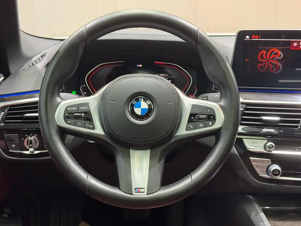 BMW 5 Series 2022 — фото 19