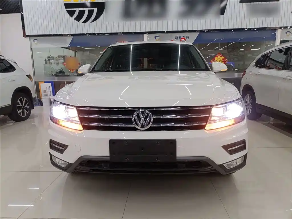 Volkswagen Tiguan L 2020 — фото 3