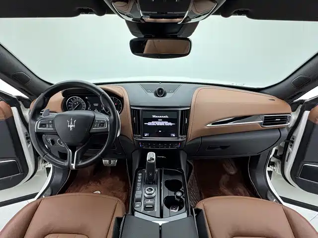 Maserati Levante 2021 — фото 8