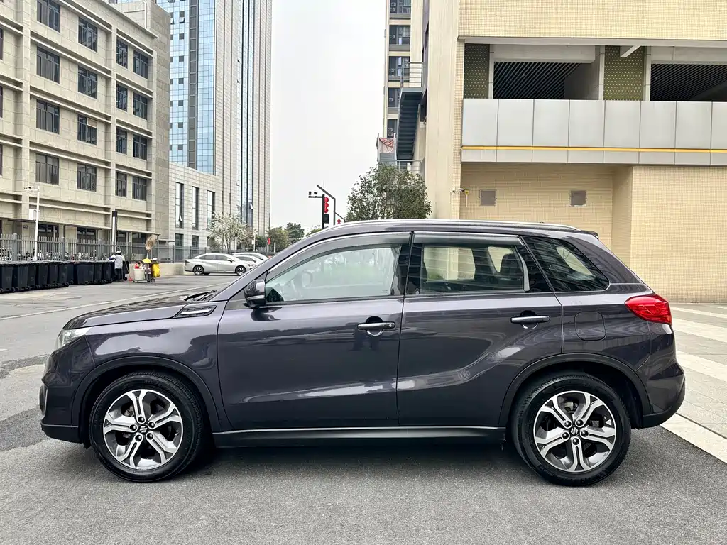 Suzuki Vitara 2016 — фото 11