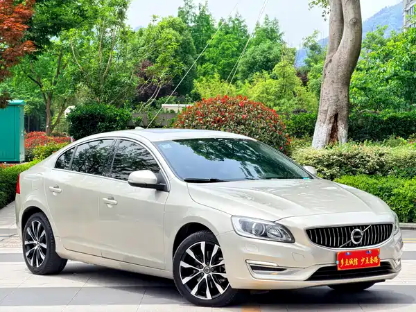 Volvo S60 2019