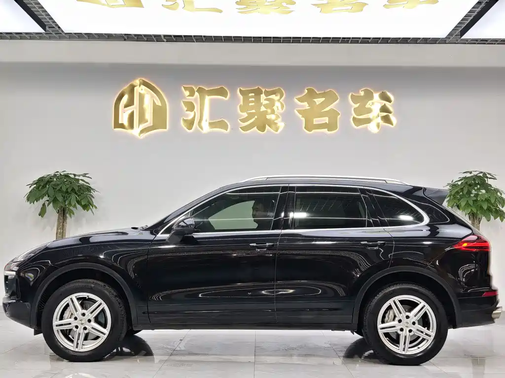 Porsche Cayenne 2015 — фото 10