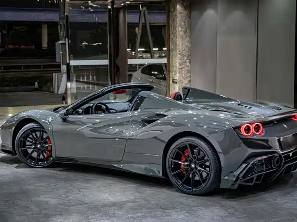 Ferrari F8 2022