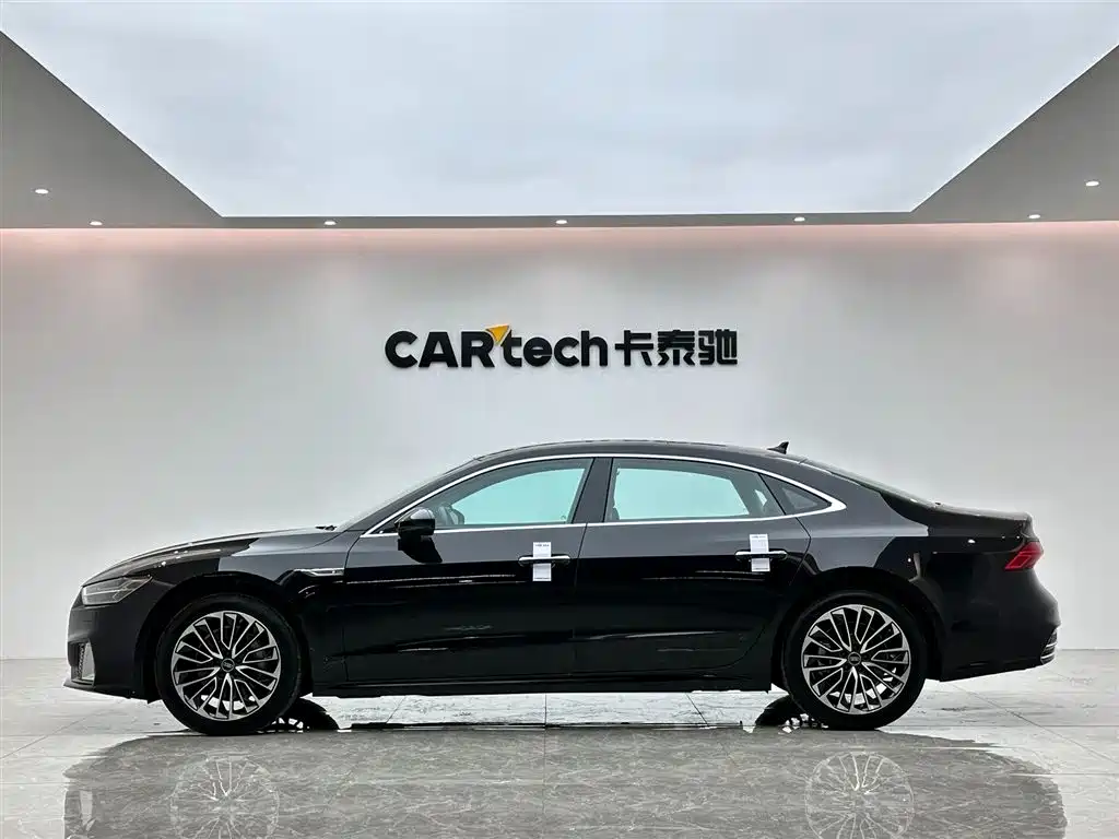 Audi A7L 2024 — фото 2