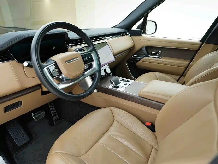 Land Rover Range Rover 2023 — фото 12