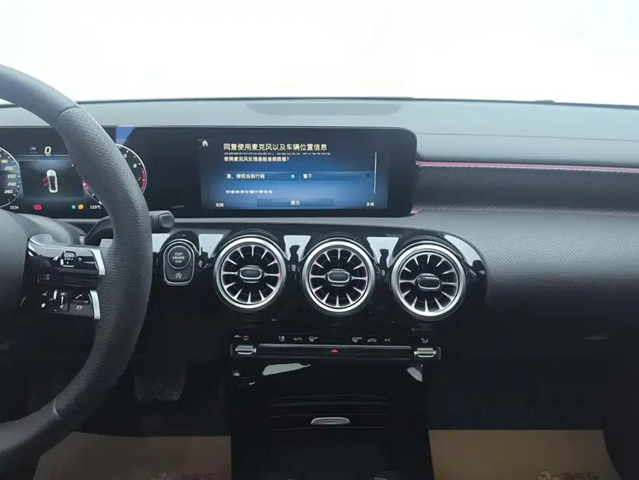 Mercedes-Benz A-Class 2023 — фото 13