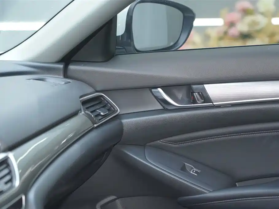 Honda Accord 2020 — фото 12