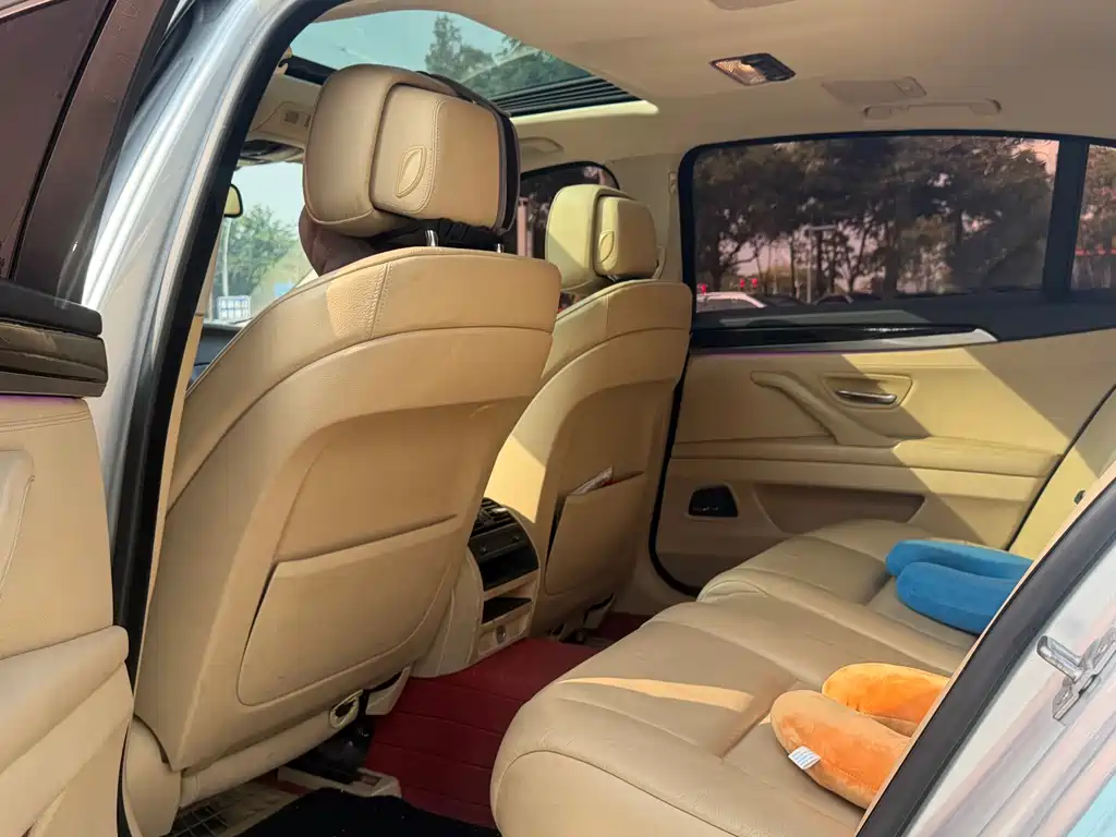 BMW 5 Series 2011