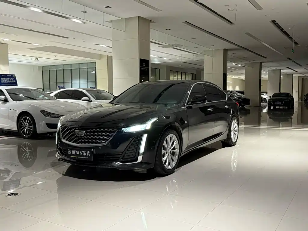 Cadillac CT5 2022 — фото 1