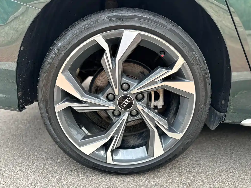 Audi A3 2023 — фото 18