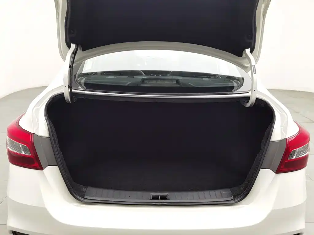 Nissan Sylphy 2019 — фото 16