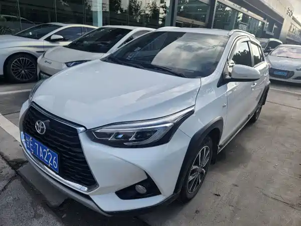 Toyota Yaris L 2023