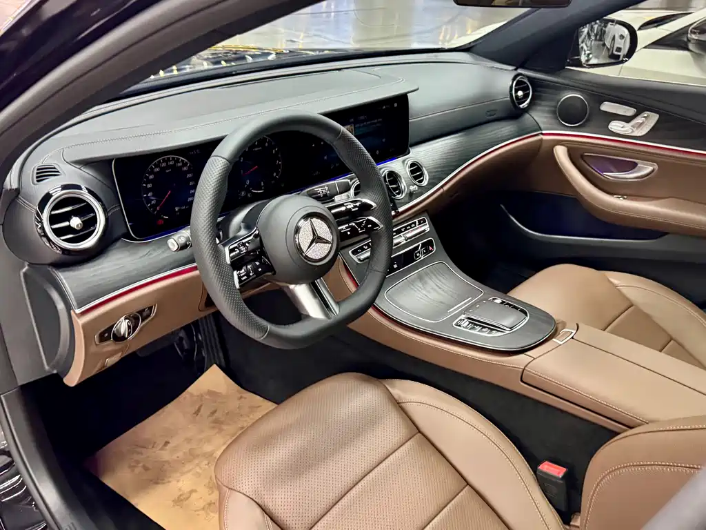 Mercedes-Benz E-Class 2023 — фото 36