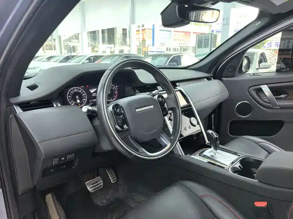 Land Rover Discovery Sport 2021