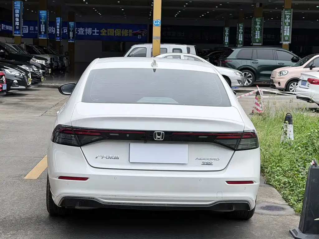 Honda Accord 2025 — фото 12