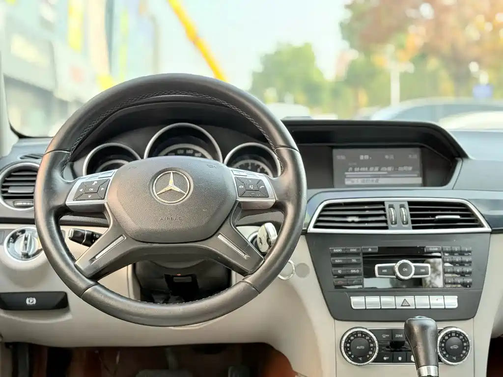 Mercedes-Benz C-Class 2014 — фото 8