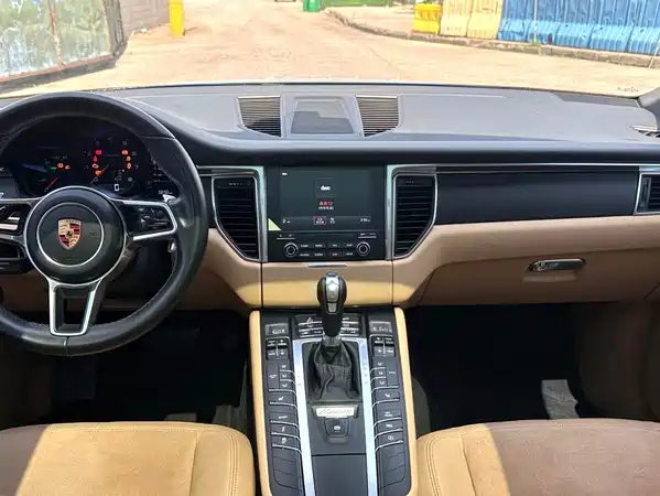 Porsche Macan 2016