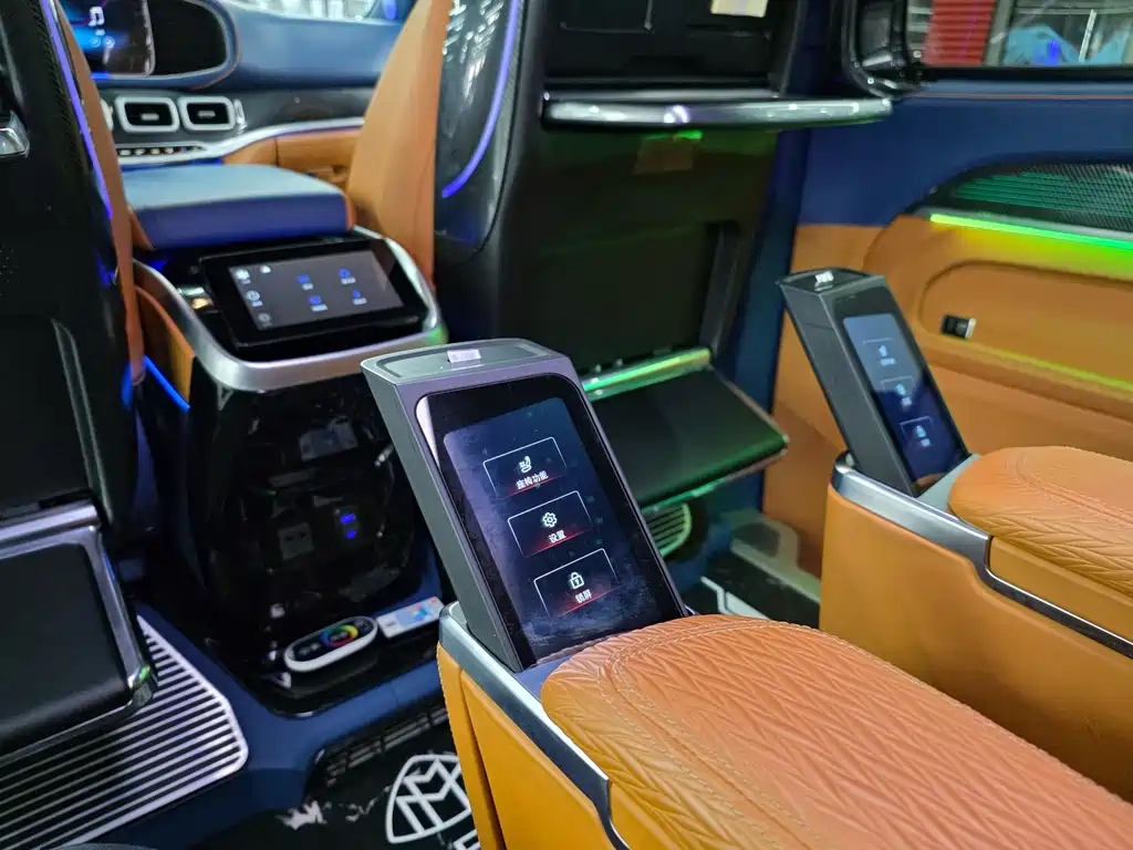 Mercedes-Benz Vito 2023 — фото 15