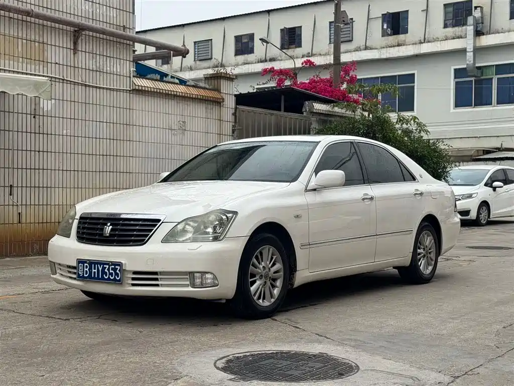 Toyota Crown 2005