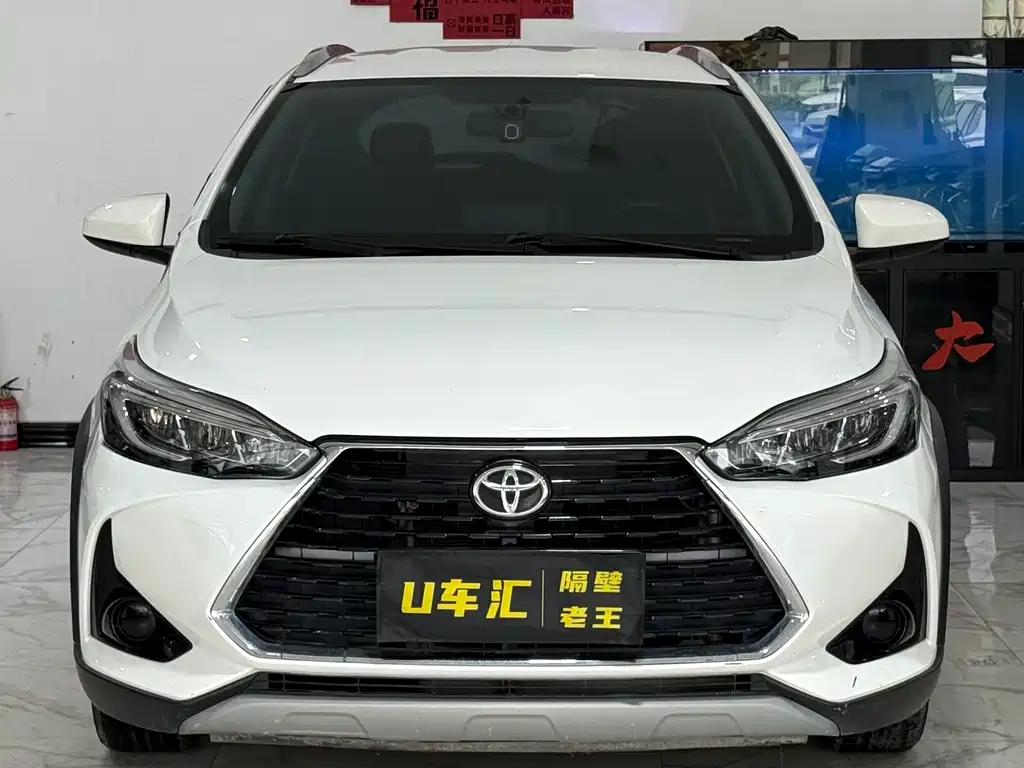 Toyota Yaris L 2022 — фото 2
