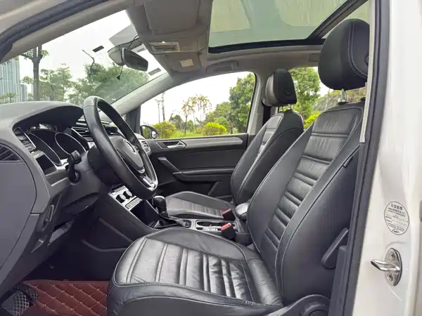 Volkswagen Touran 2016