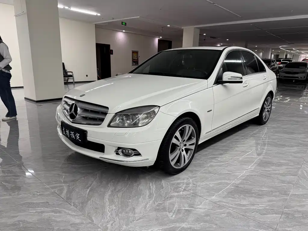Mercedes-Benz C-Class 2011 — фото 1