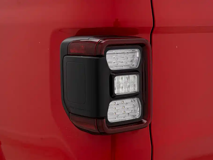 Jeep Gladiator 2023 — фото 11