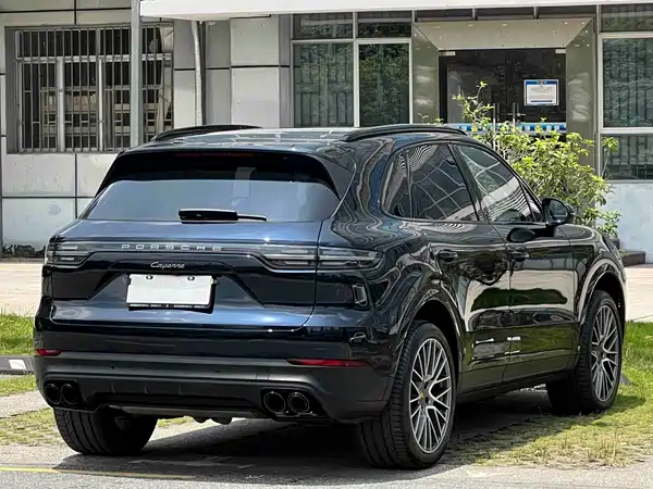 Porsche Cayenne 2023