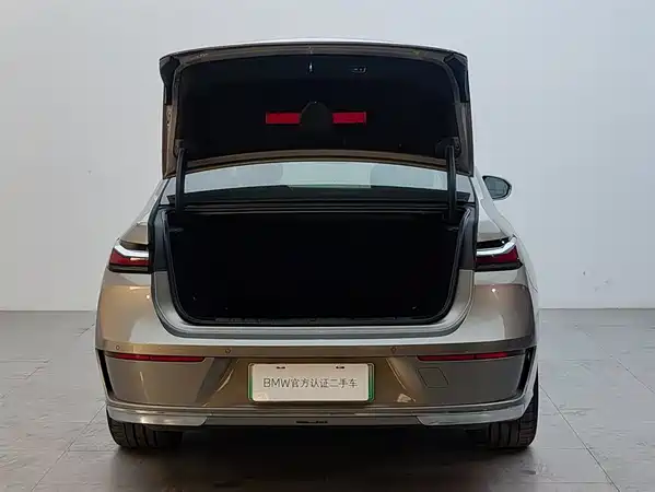 BMW i7 2023