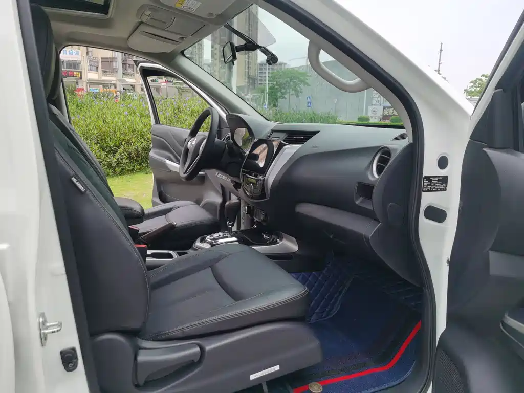Nissan Terra 2018 — фото 14